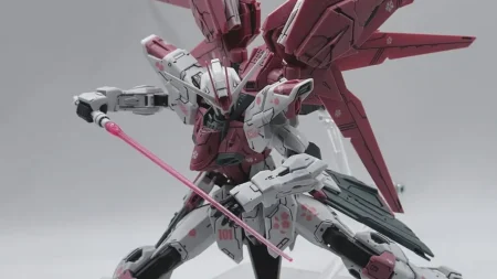 Custom Gundam Sakura Freedom Myniatures