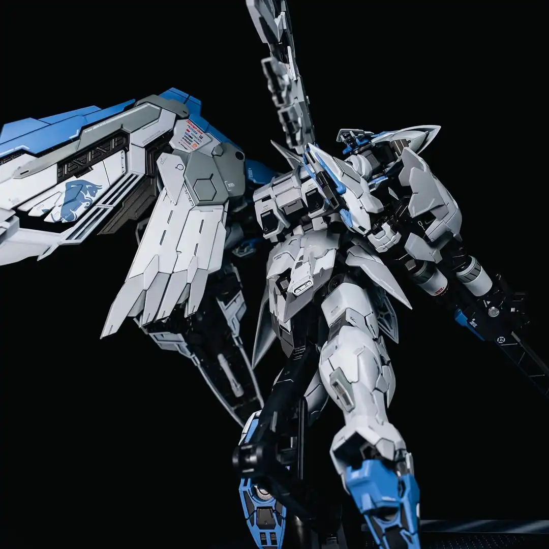 HiRM Wing Gundam EW Myniatures (7)