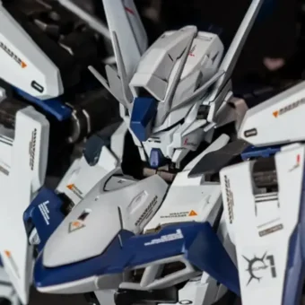 Eclipse Gundam with Manuever Strike Myniatures