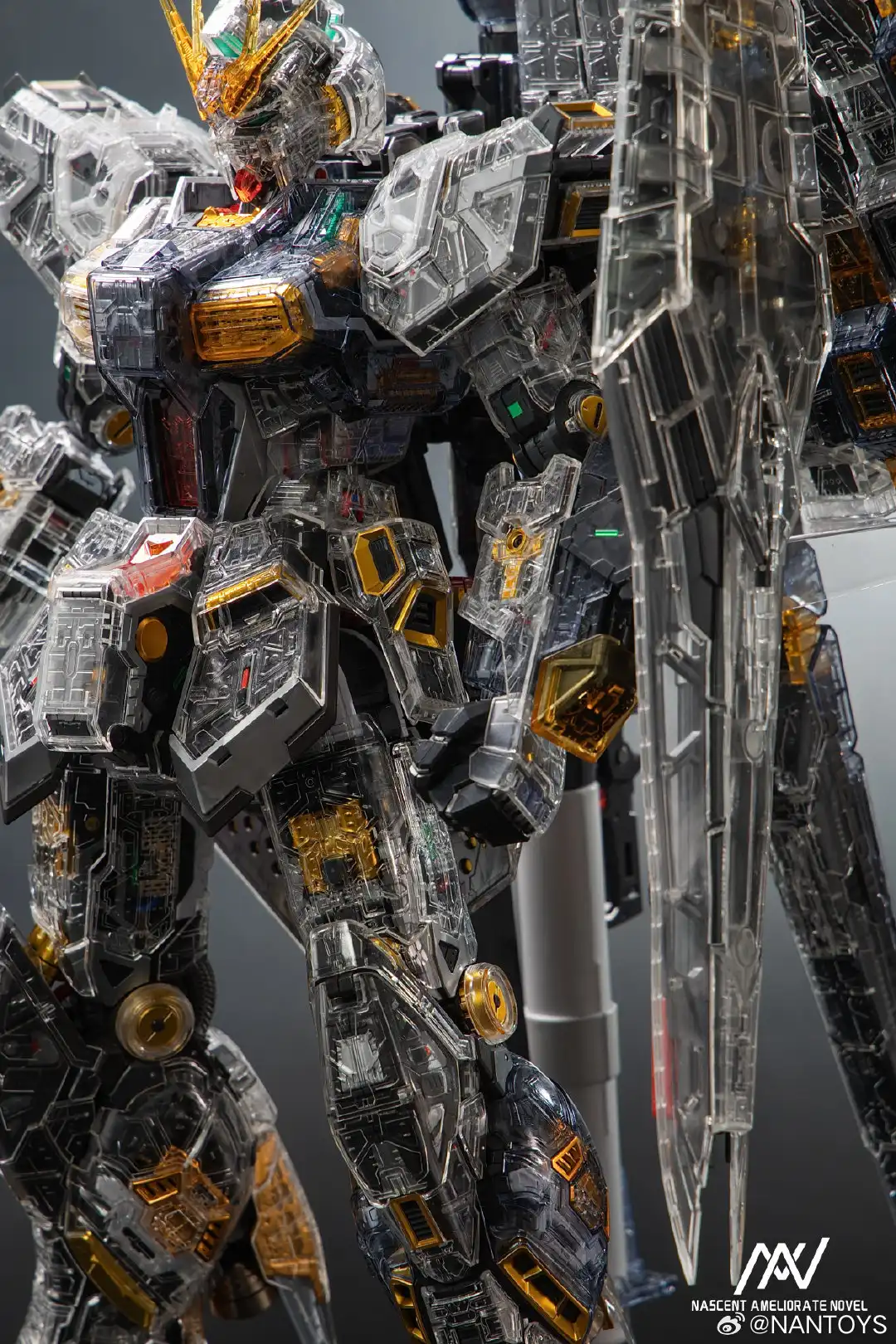 Perfect Grade Unleashed Nu Gundam Clear Armor Myniatures