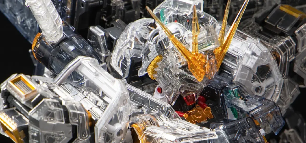 Perfect Grade Unleashed Nu Gundam Clear Armor Myniatures