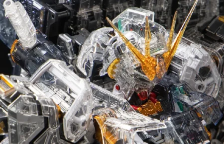 Perfect Grade Unleashed Nu Gundam Clear Armor Myniatures