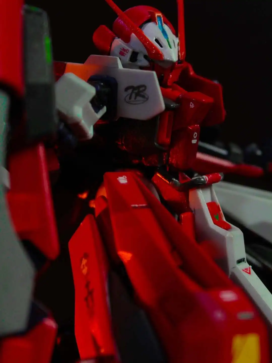 RX-124 Gundam TR-6 Woundwort Red Comet Unit Myniatures