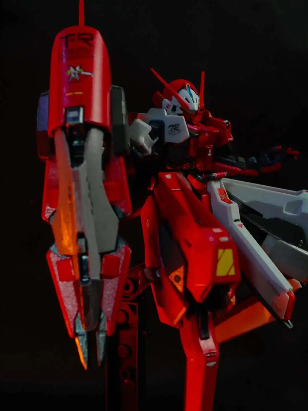RX-124 Gundam TR-6 Woundwort Red Comet Unit Myniatures