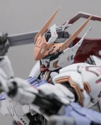 1100 Barbatos Dominant Gundam Myniatures