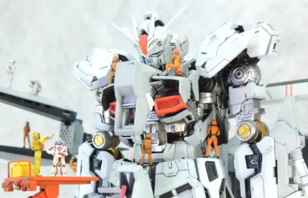 RG ν Gundam (First Lot Color Ver.) Myniatures